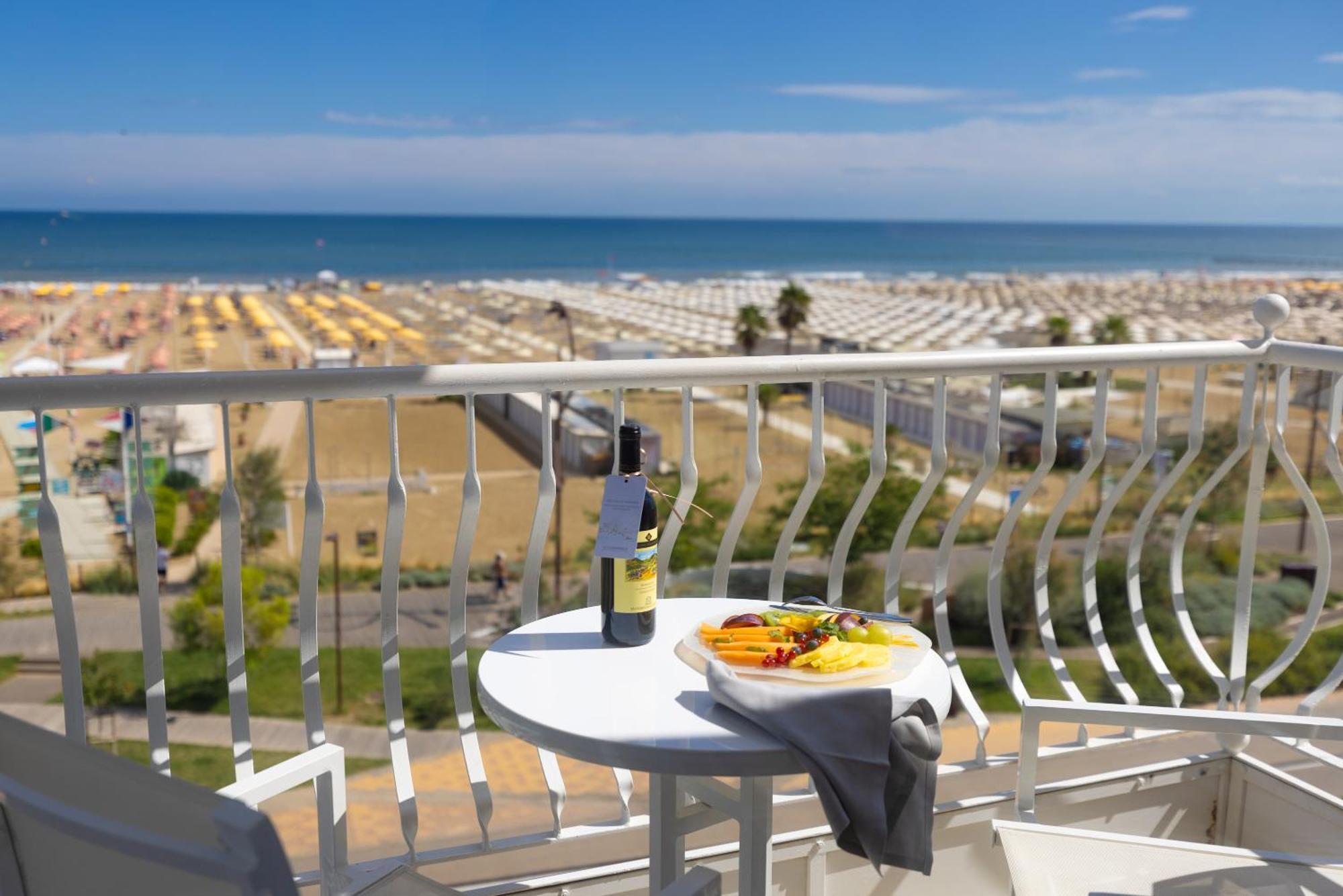 Hotel Continental Rimini Eksteriør bilde