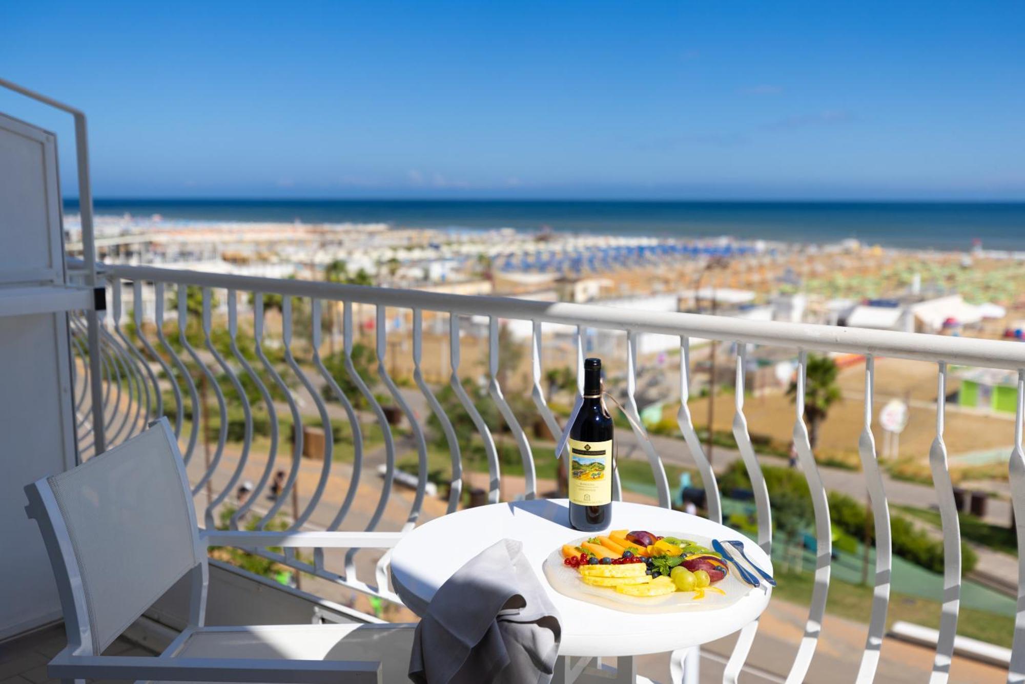 Hotel Continental Rimini Eksteriør bilde