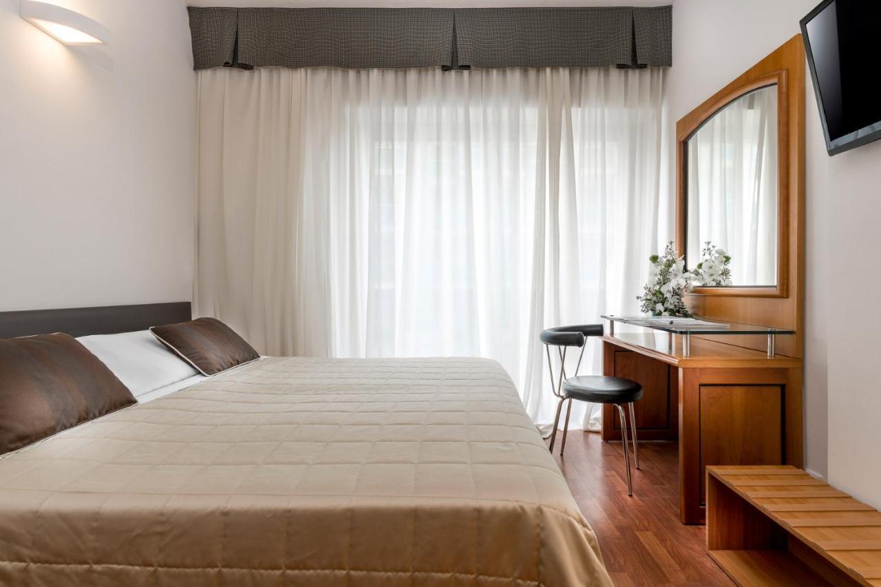 Hotel Continental Rimini Eksteriør bilde